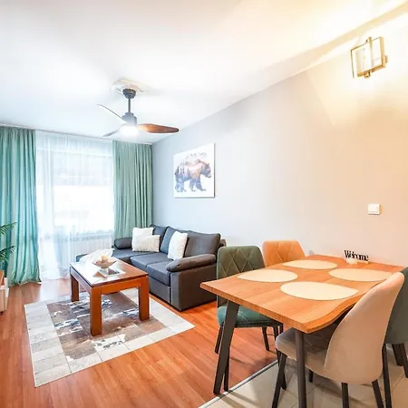 400m From Belvedere - Free Parking -