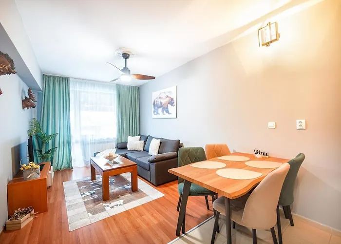 400m From Belvedere - Free Parking -